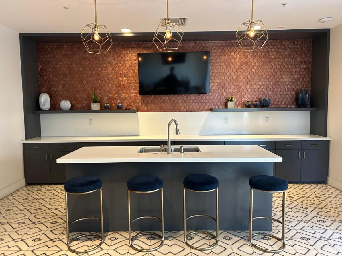 Luxury Apartment In Hollywood Лос-Анджелес Экстерьер фото